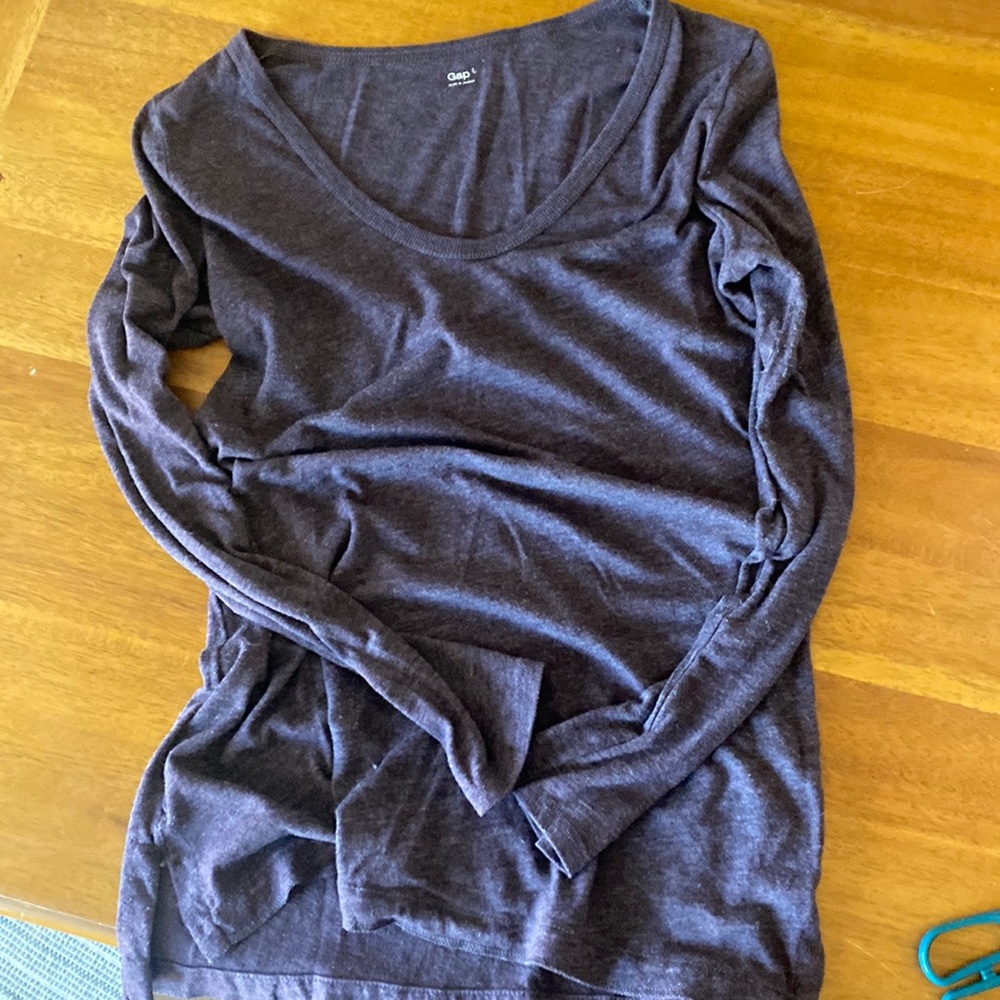 Long sleeve gap shirt